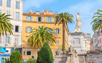 Napoleon Statue auf Korsika